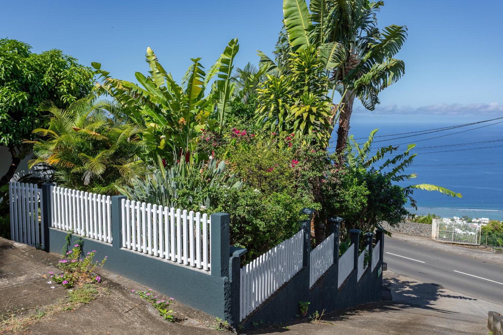 Villa Leu Seaview Сен-Лё Экстерьер фото